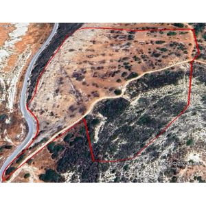 <a href='https://www.spitilemesos.com/view-property/en/4340_central-one__up_motorwayfrom_polemidia_to_germasogeia_land__plot_for_sale/'>View Property</a>
