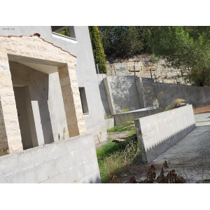 <a href='https://www.spitilemesos.com/view-property/en/4774_central-one__up_motorwayfrom_polemidia_to_germasogeia_house__villa_for_sale/'>View Property</a>