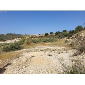 <a href='https://www.spitilemesos.com/view-property/en/4980_central-one__up_motorwayfrom_polemidia_to_germasogeia_land__plot_for_sale/'>View Property</a>