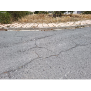 <a href='https://www.spitilemesos.com/view-property/en/3870_central-one__up_motorwayfrom_polemidia_to_germasogeia_land__plot_for_sale/'>View Property</a>