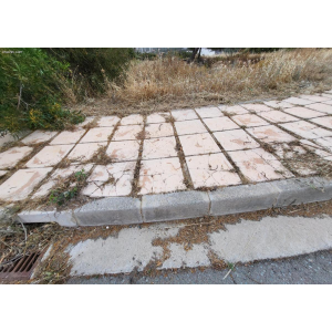 <a href='https://www.spitilemesos.com/view-property/en/3870_central-one__up_motorwayfrom_polemidia_to_germasogeia_land__plot_for_sale/'>View Property</a>